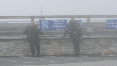 etwas Nebel auf der Edelweissspitze - aber geil